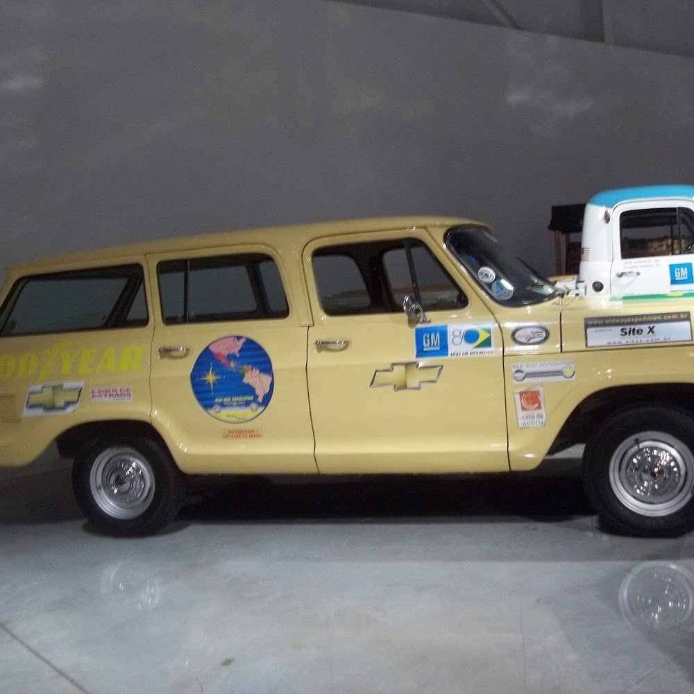 Meet your Posher, Esther